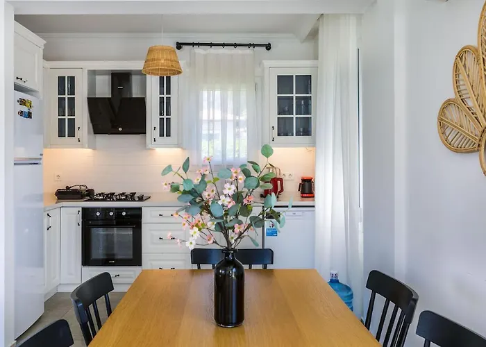 Nergis By Safiya Göcek