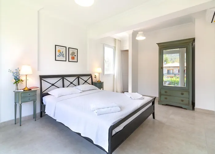 Nergis By Safiya Daire *