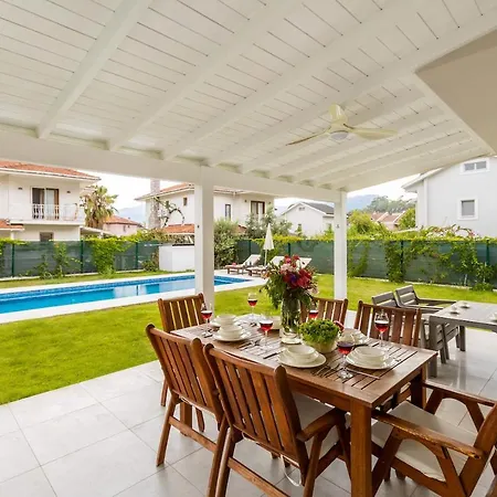 Nergis By Safiya Göcek