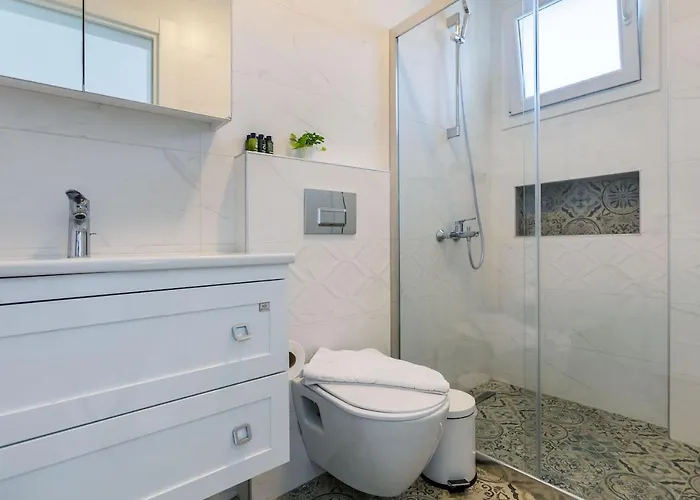 Nergis By Safiya Daire