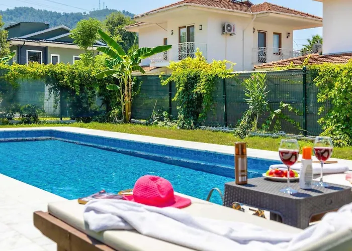 Nergis By Safiya Göcek