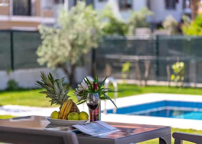 Nergis By Safiya Daire